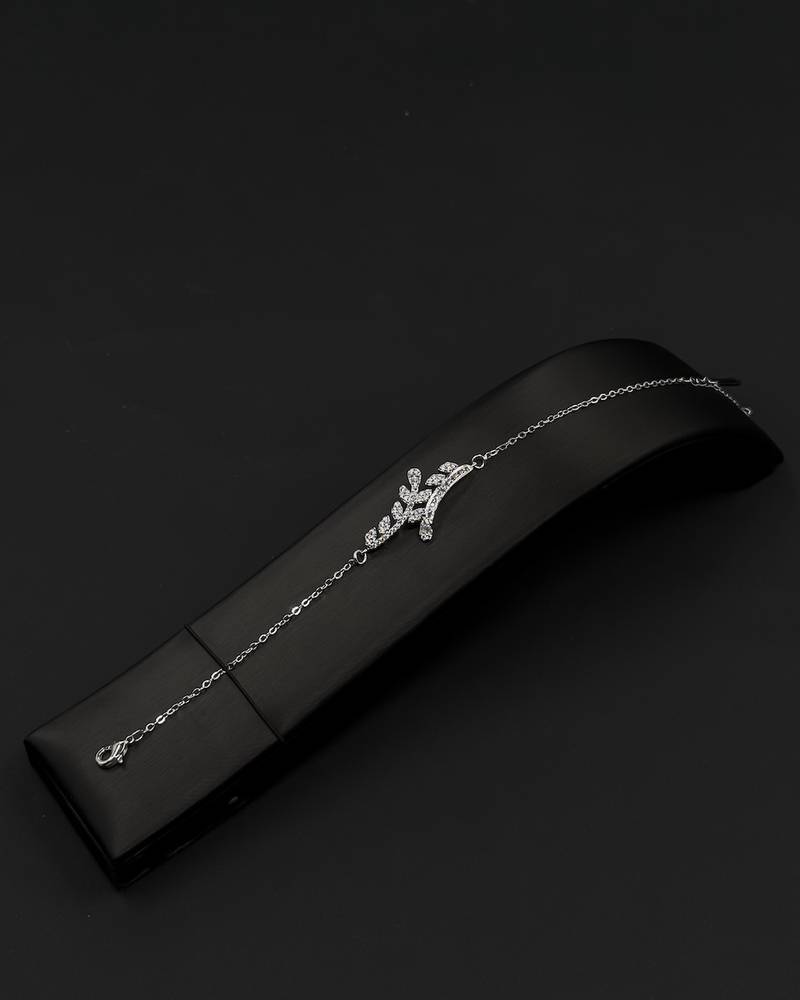 Accessory sets with branching botanical details