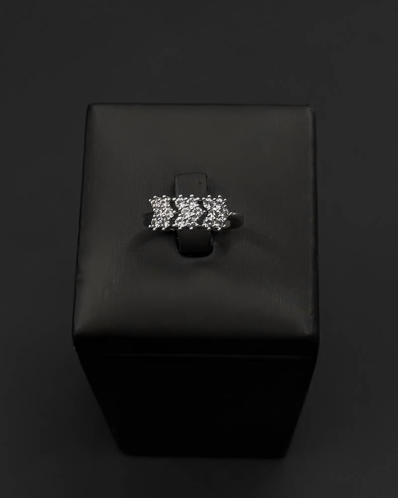 Classic design accessory set, fully studded