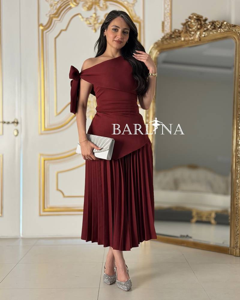 One-shoulder midi dress with soft pleats