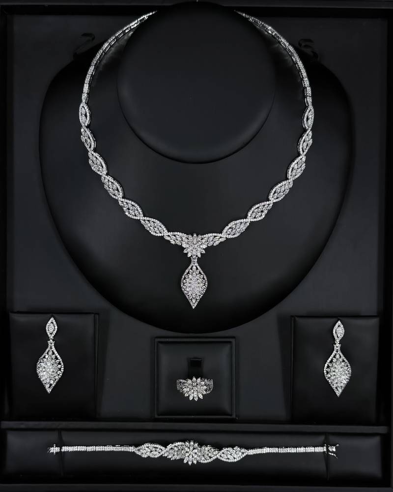 A luxurious accessory set with an elegant design