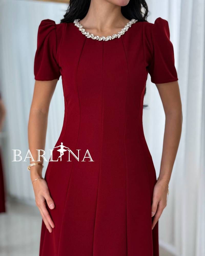 A soft dress with a sophisticated classic cut.
