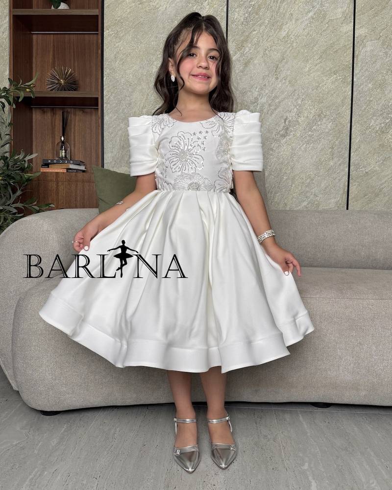 Girls white dress with short sleeves and embroidery