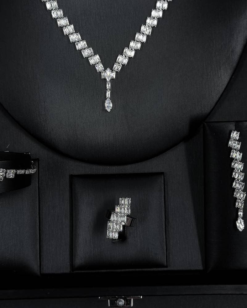 Luxury accessory set with a modern geometric design