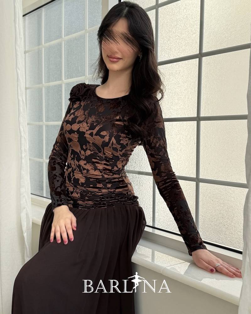 Elegant brown dress with a corset-style top