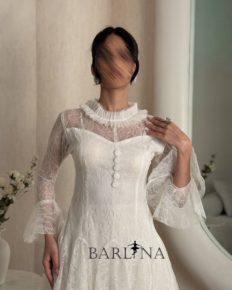 Elegant high-neck midi lace dress