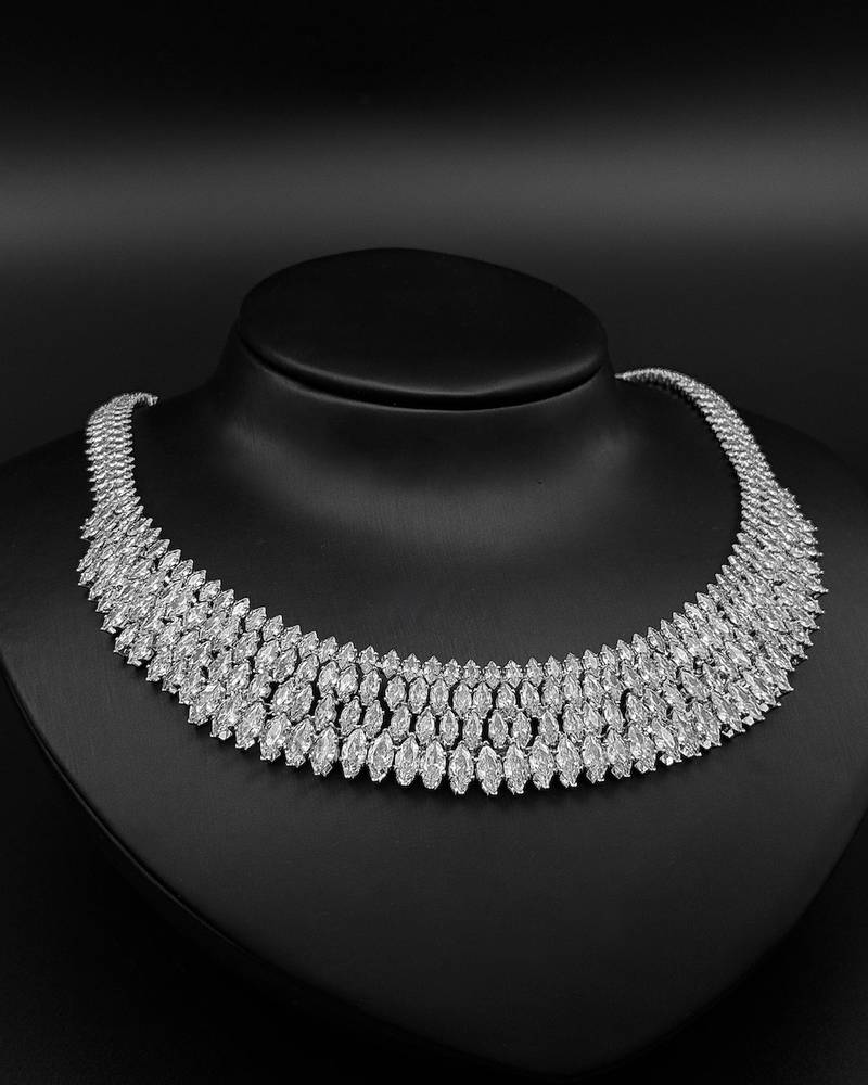 Wide design accessory set studded with stones