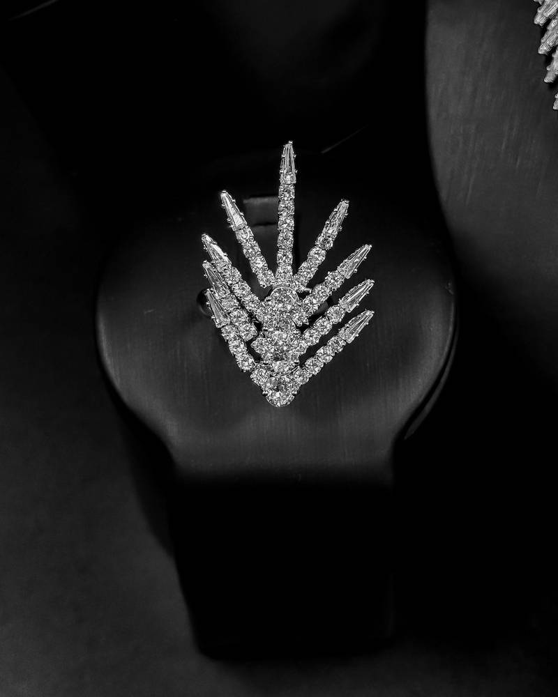 Delicate leaf design accessory set studded with stones