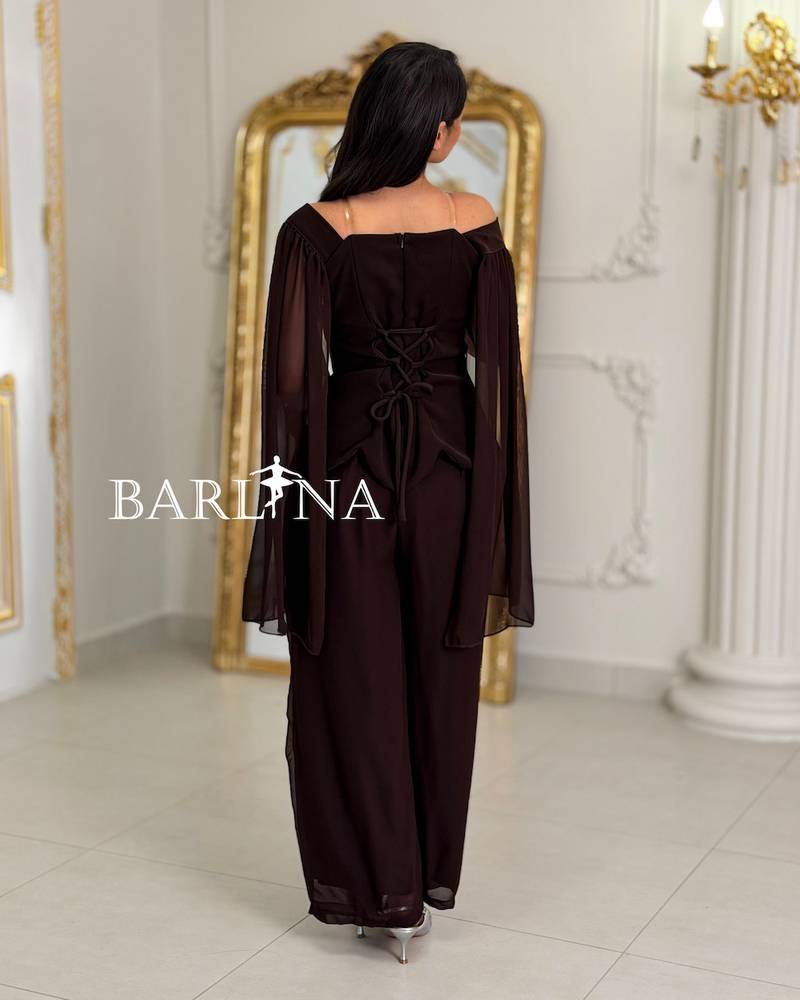 Elegant burgundy jumpsuit with delicate details