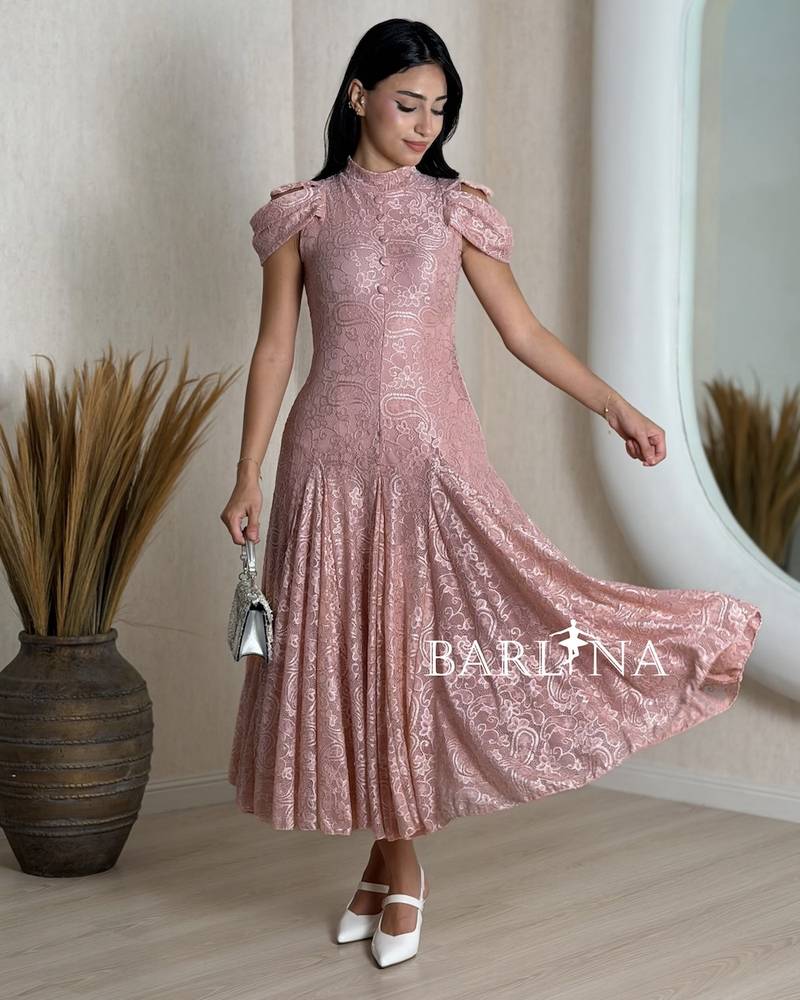 Soft pink midi dress with front buttons