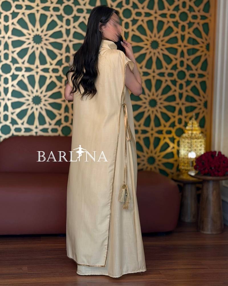 Beige jalabiya with a high collar and straight cut