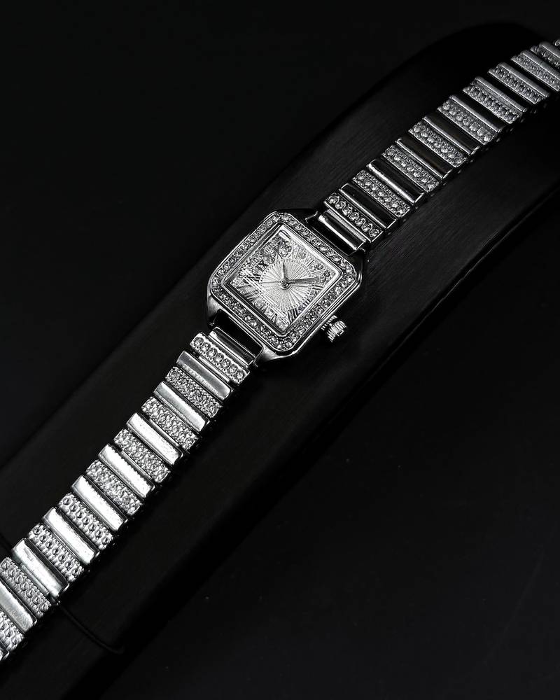 Luxury square watch with engraved case
