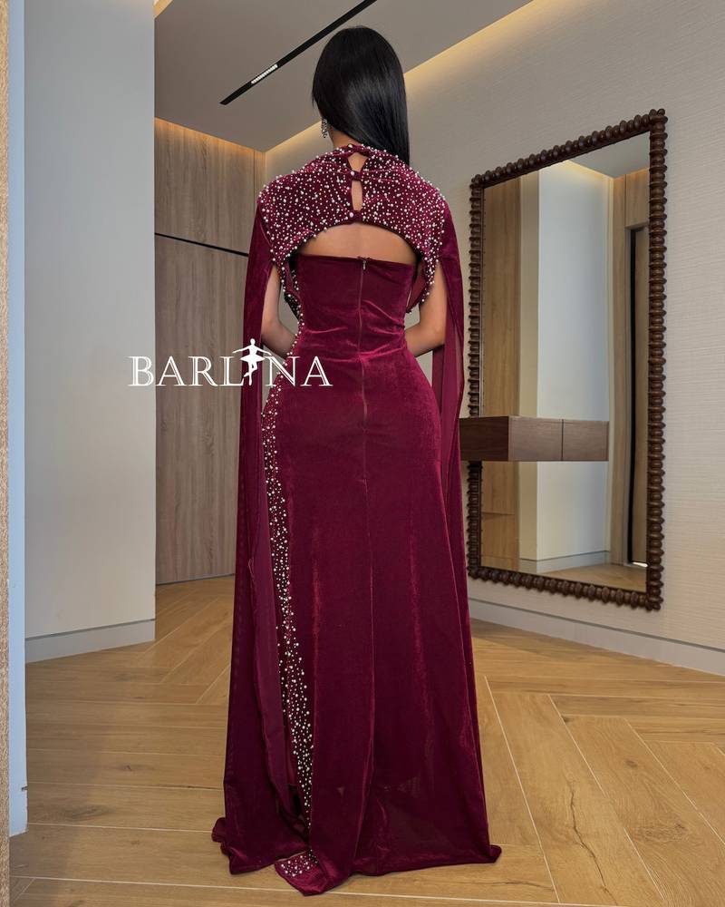 Oud velvet dress embroidered with pearl beads