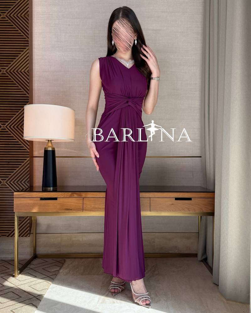 Soft purple dress with a front knot