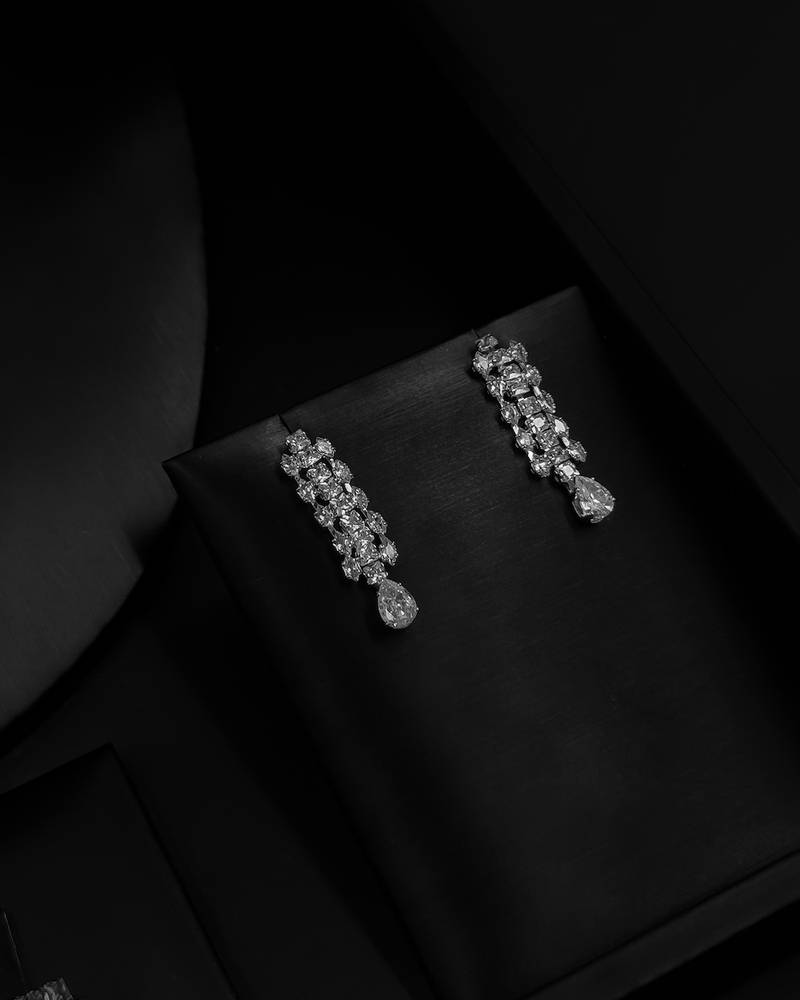 Elegant accessory set with a harmonious design