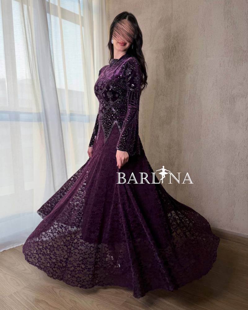 Purple lace embroidered dress with wide sleeves