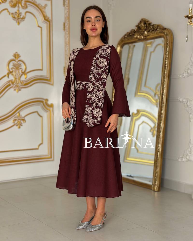 Soft jalabiya with embroidered vest