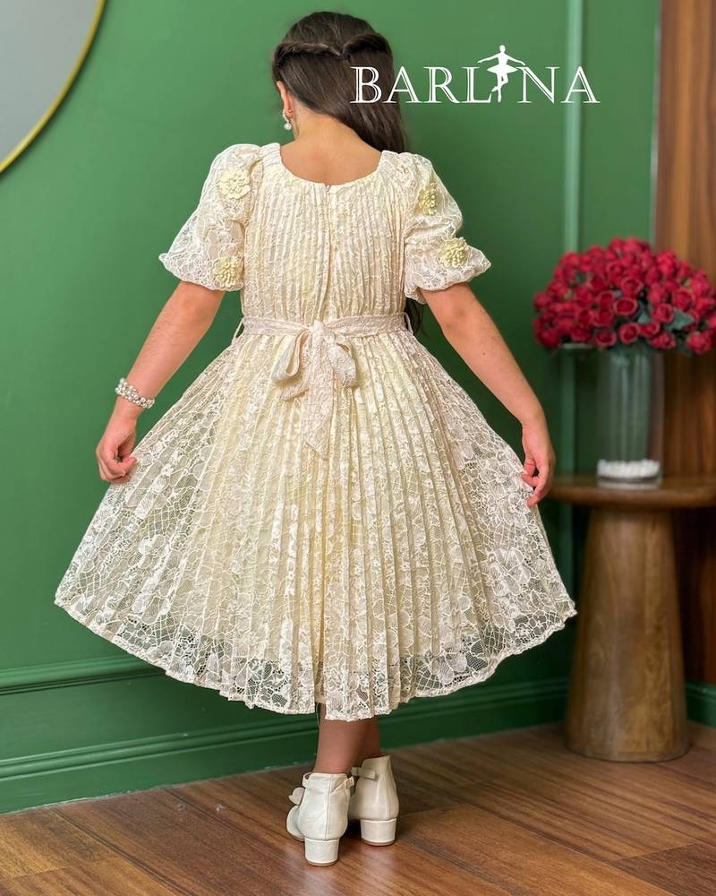 Girls' dress with floral fabric