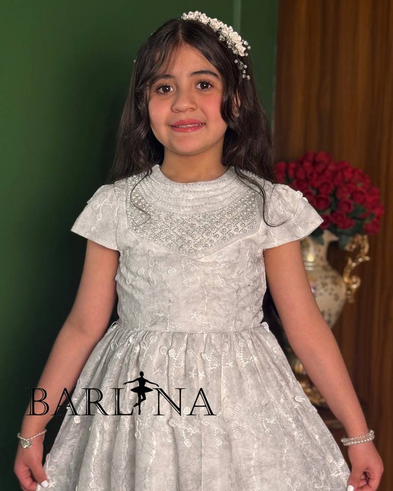 Girls’ dress with a pearl-embellished collar