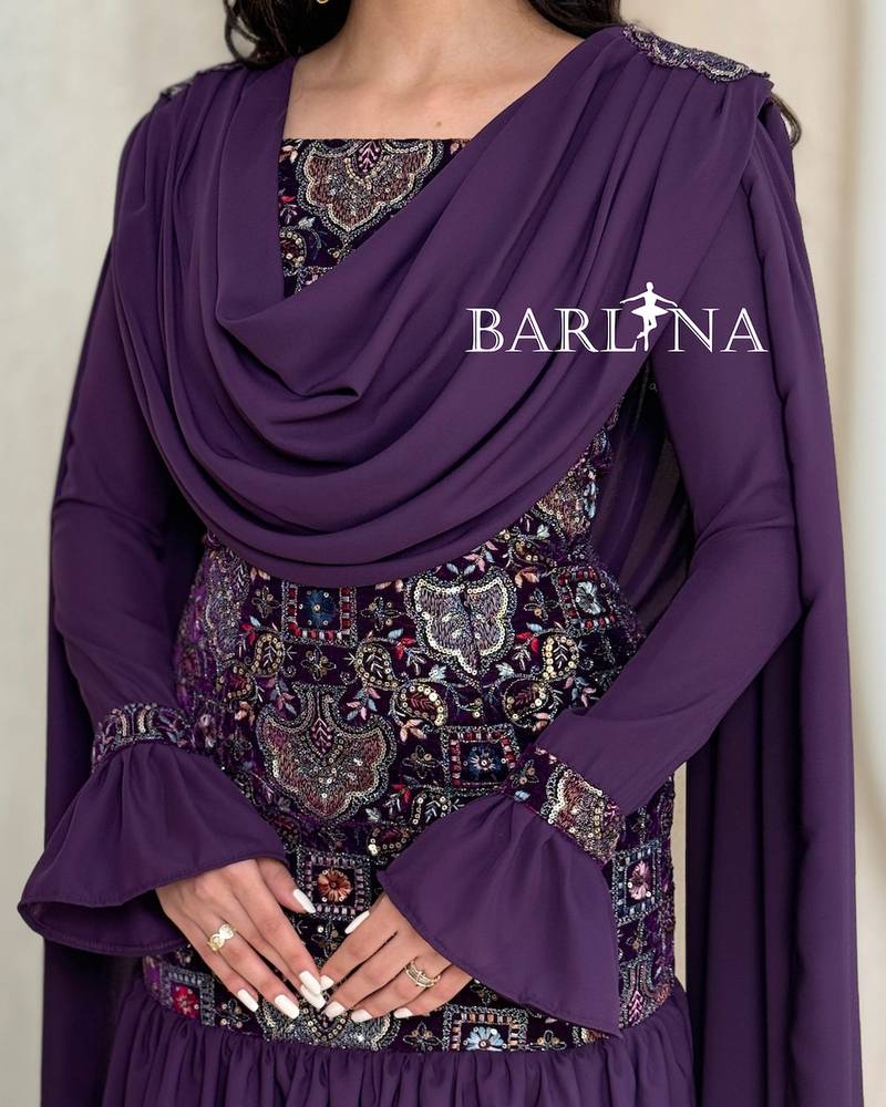 Elegant georgette jalabiya with a draped shawl