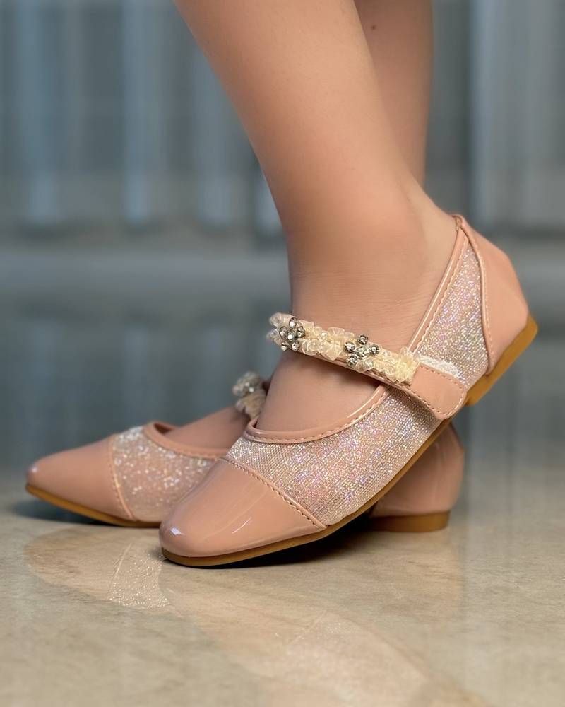 Stylish girls' shoes with a shiny design