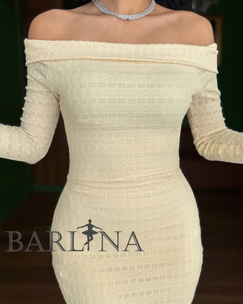 Beige woven dress with a wide hem
