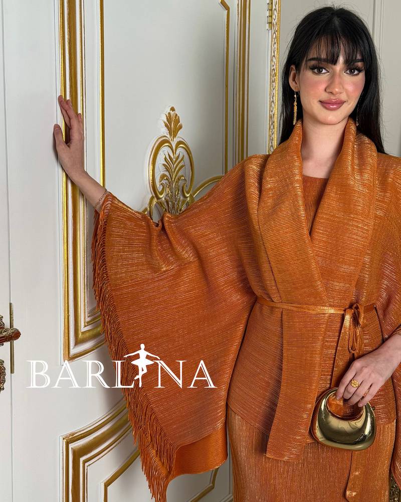 Elegant orange dress with a straight cut