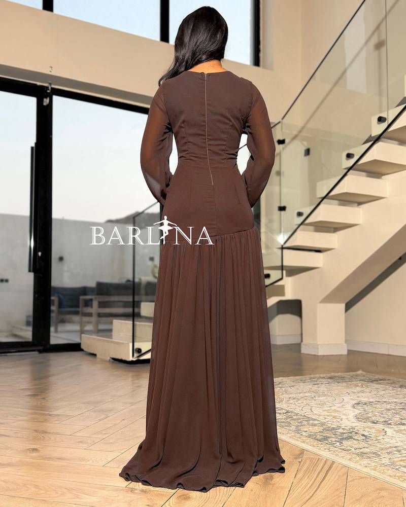 Soft brown dress with long sleeves and soft pleats