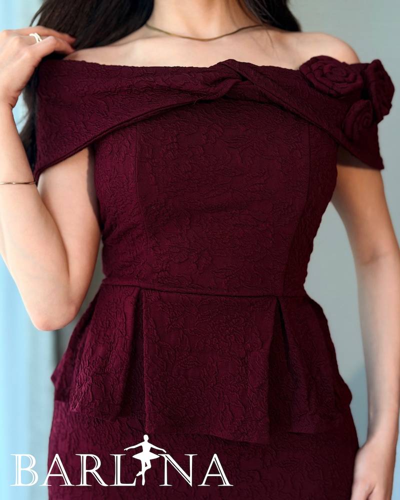 Off-shoulder burgundy midi dress with embossed fabric