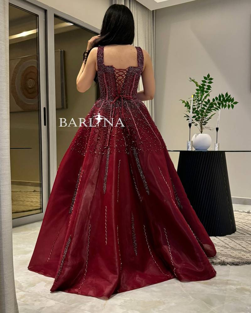 Luxury burgundy dress with square neckline