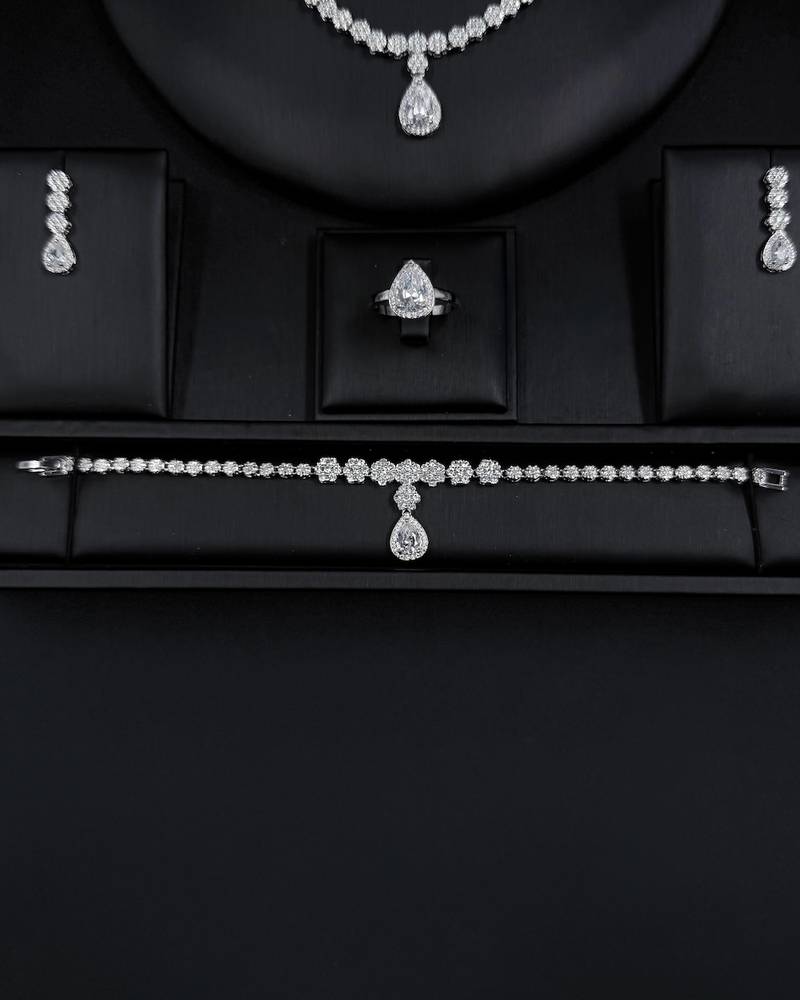  A delicate accessory set with a geometric design