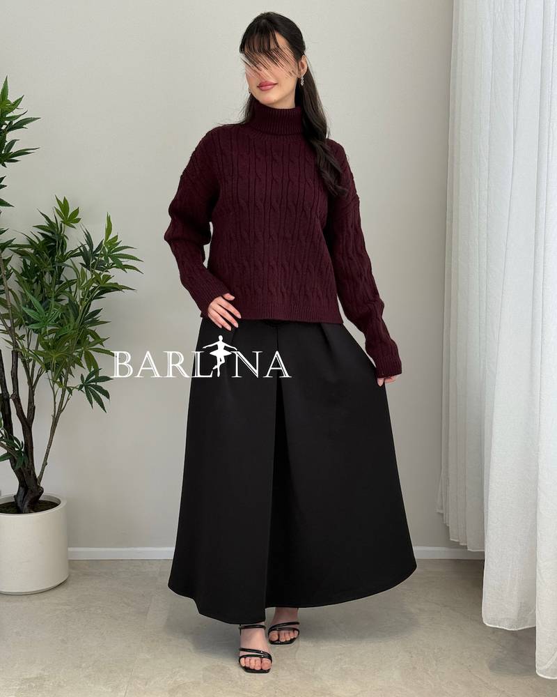Winter set with a high collar and a soft knit pattern
