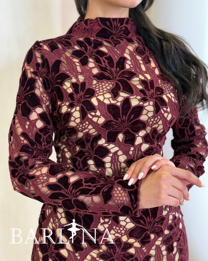 Burgundy dress with long sleeves and lace pattern