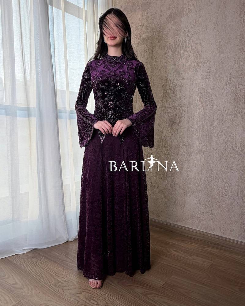 Purple lace embroidered dress with wide sleeves