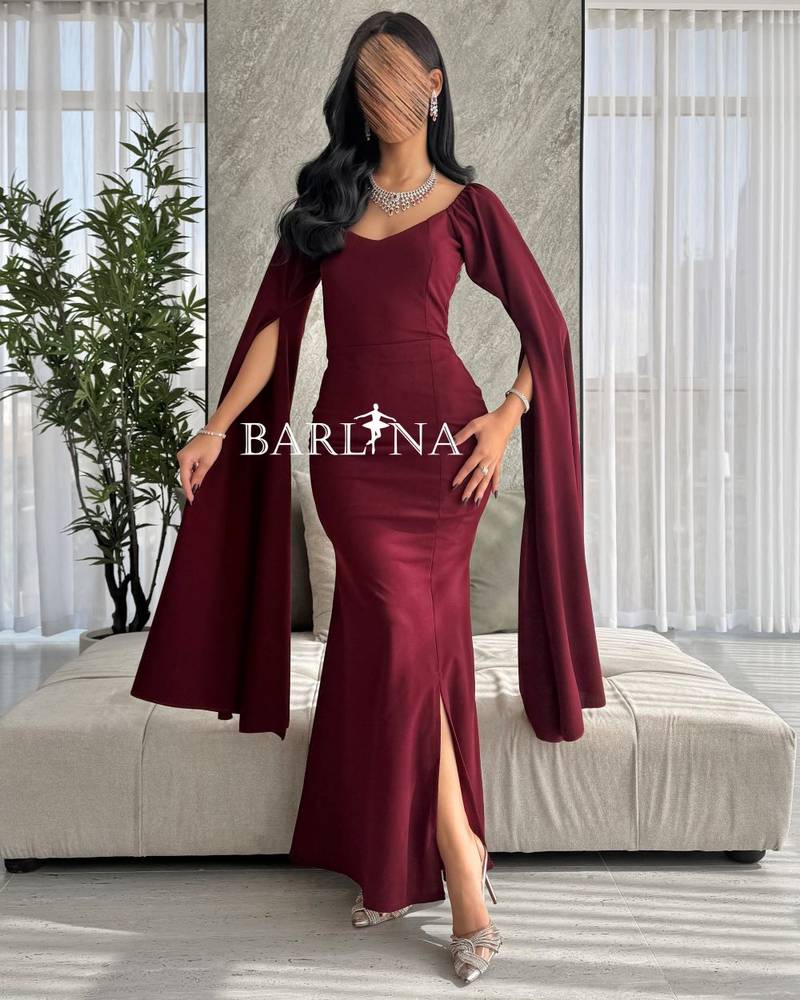 Elegant Oud dress with long sleeves
