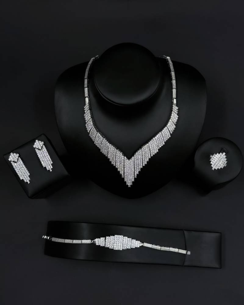 Modern accessory set with a layered waterfall design