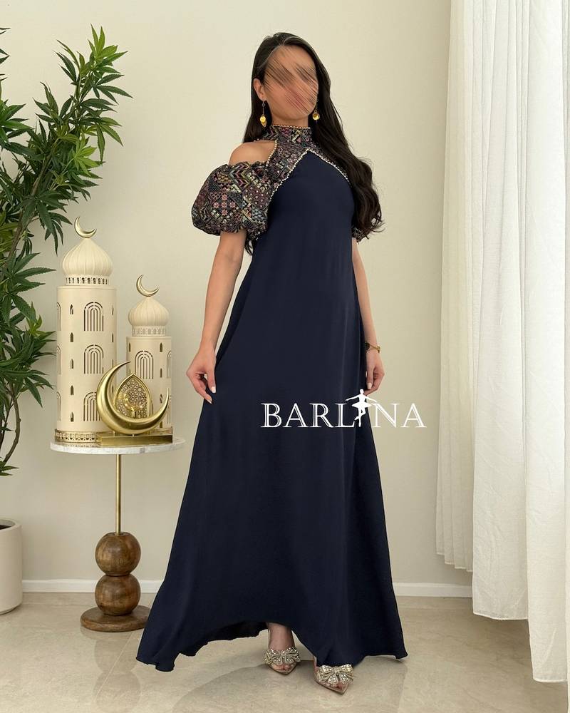 Navy blue jalabiya with short patterned sleeves