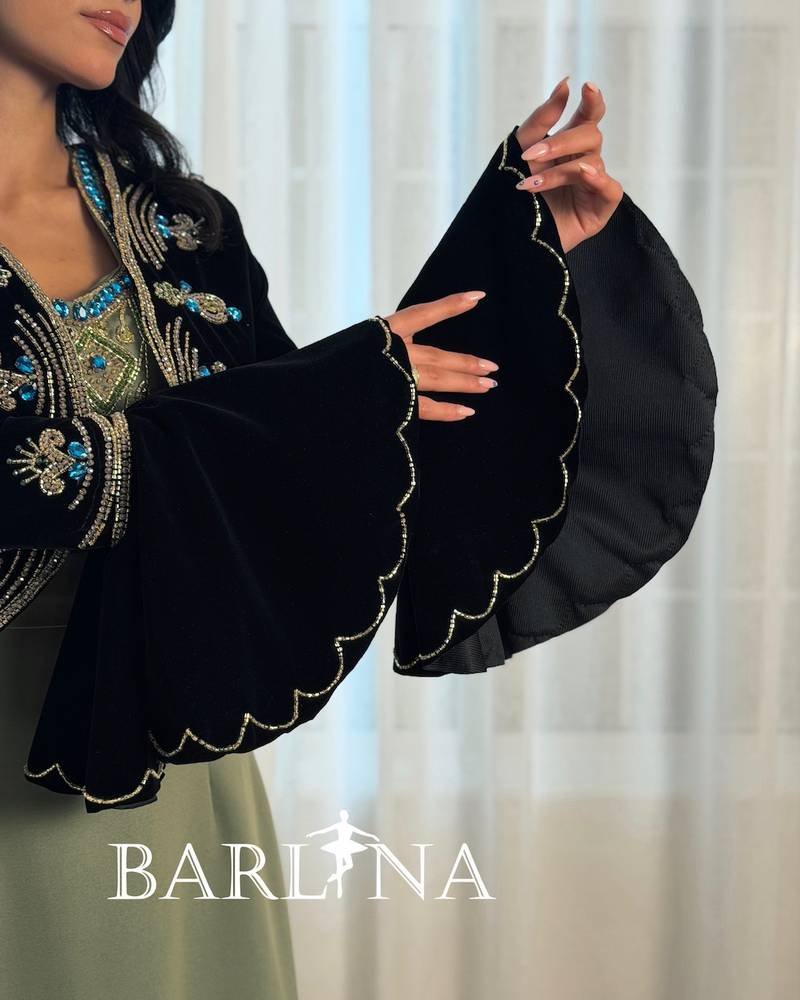 Jalabiya with a black jacket embroidered with beads