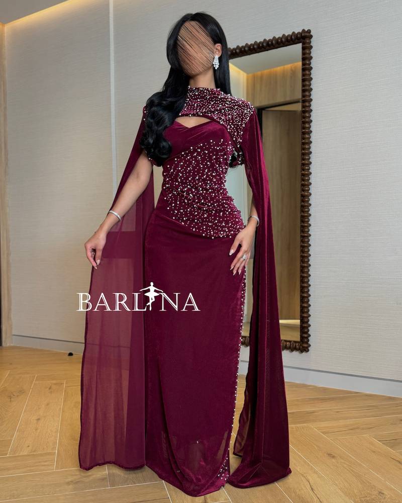 Oud velvet dress embroidered with pearl beads