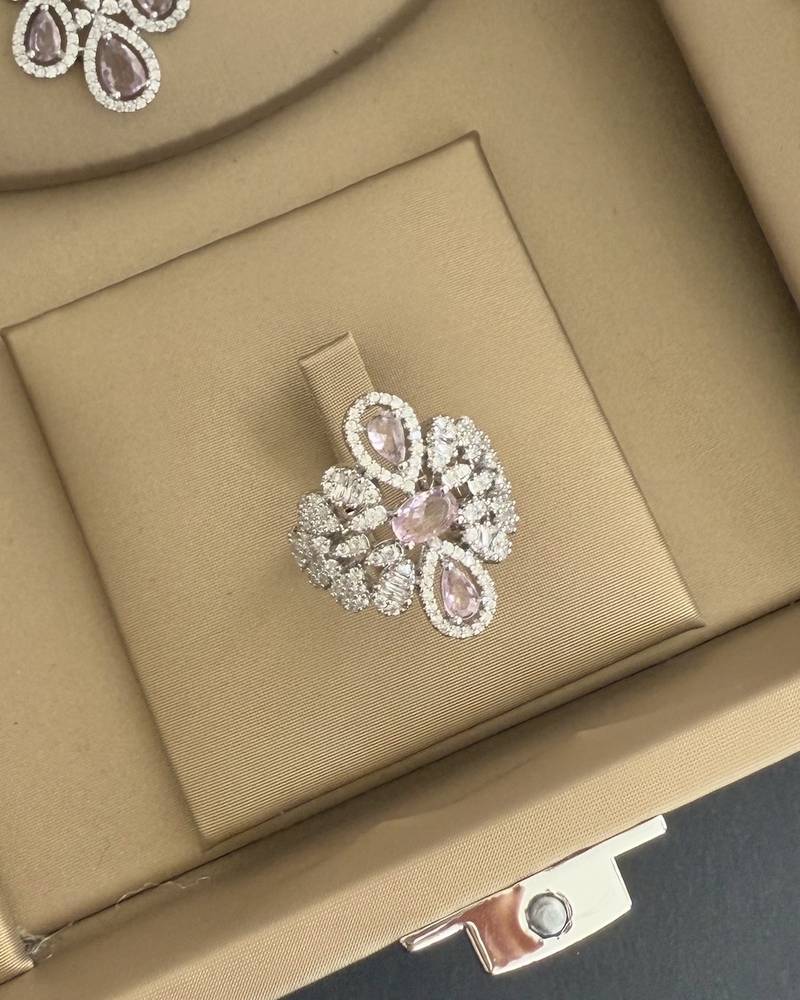 Elegant pink stone accessory set