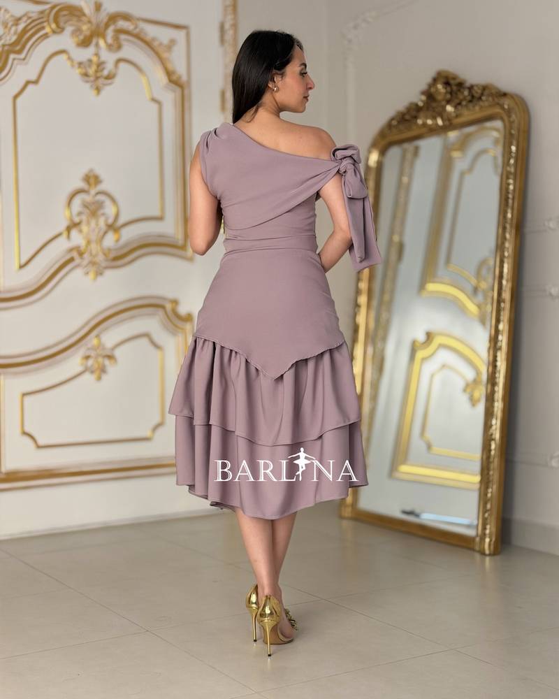 A soft and elegant dress with smooth layers