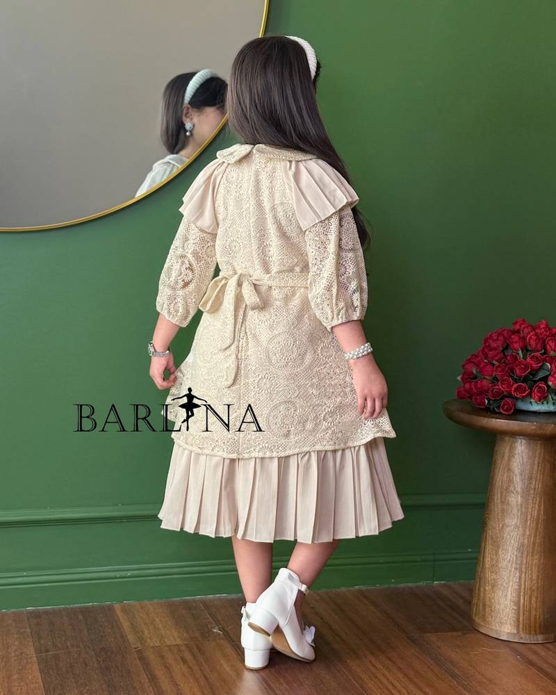 Girls' lace dress with pleated hem