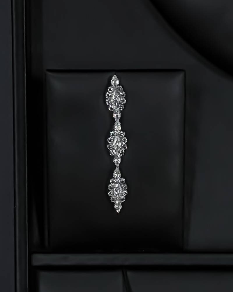 Luxury accessory set with a three-layer design