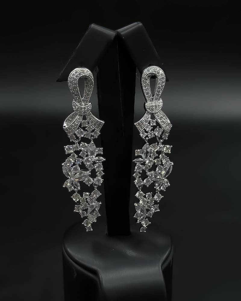 Elegant floral drop earrings