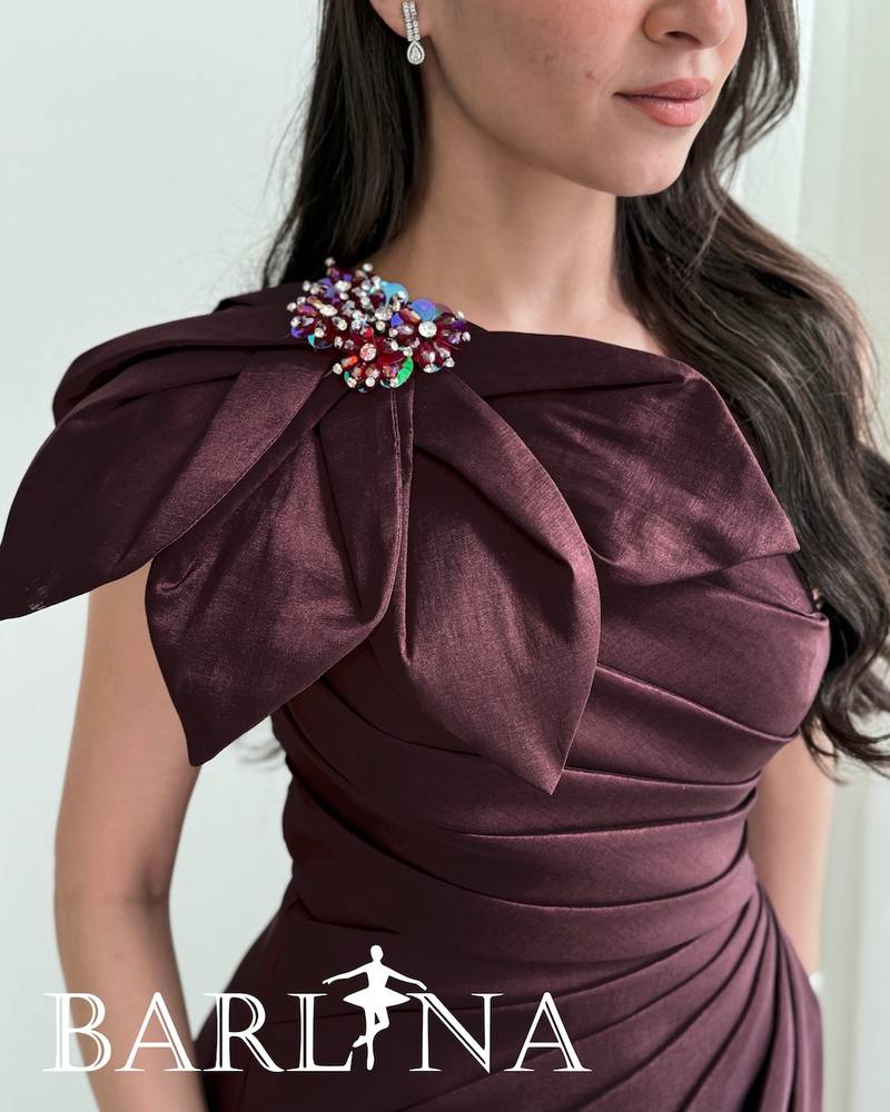 One-shoulder brown mermaid dress