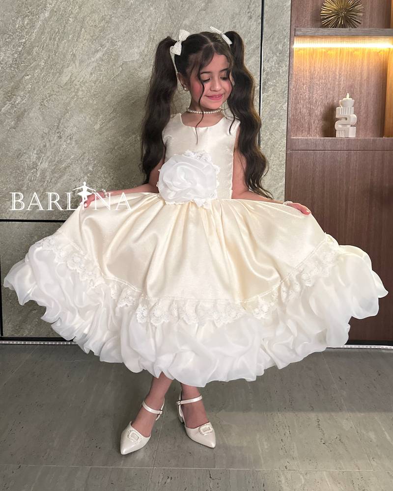 فستان بيج بناتي مزين بوردة كبيرة