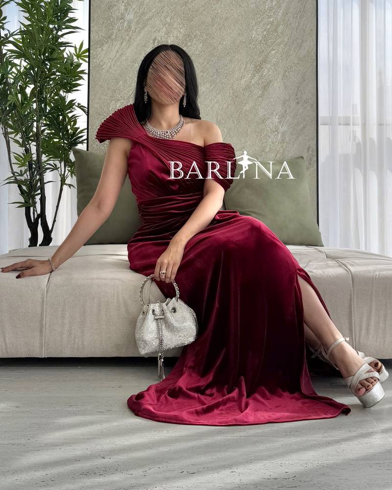 Elegant dark red velvet dress with side slit