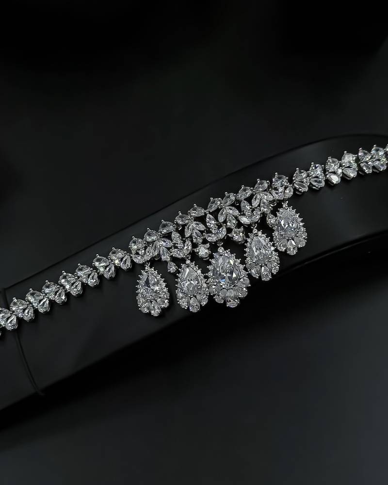 Luxury silver accessory set with a pendant necklace