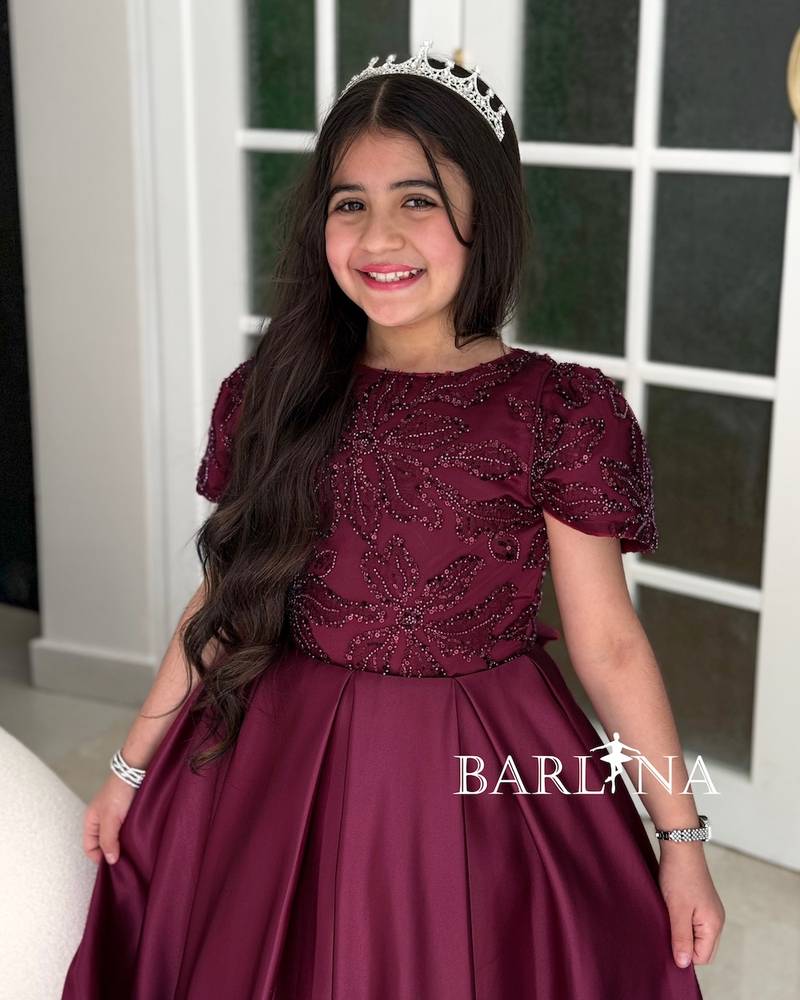 Girls' formal dress in burgundy with elegant embroidery
