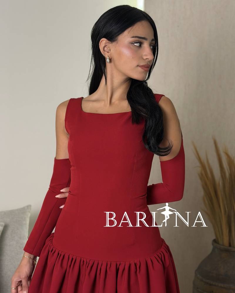 Soft red midi dress with pleats