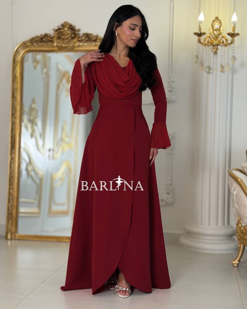 Long burgundy dress with an elegant halter neckline